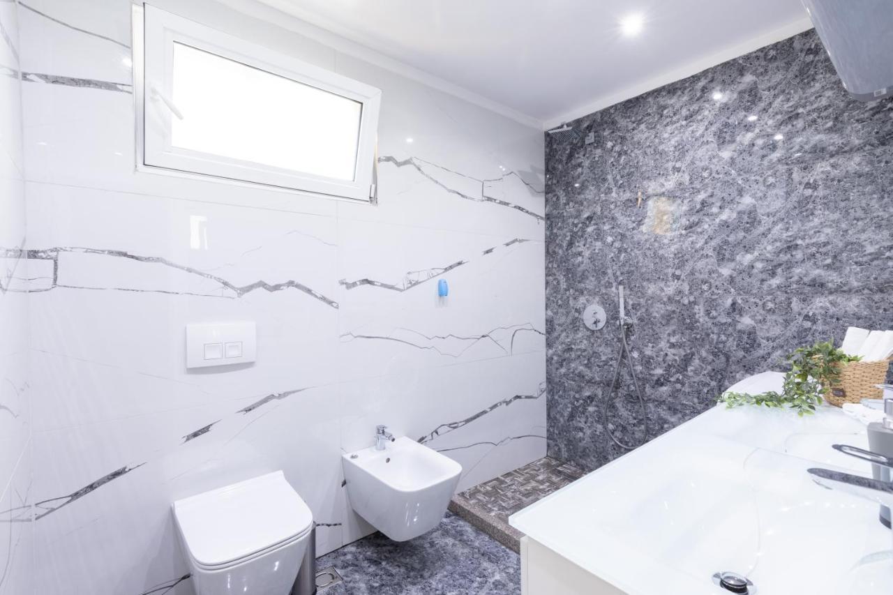 Exclusive 2 Bedrooms Apartment Tirana Extérieur photo
