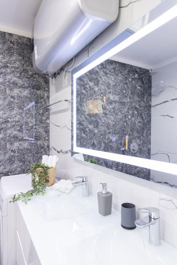 Exclusive 2 Bedrooms Apartment Tirana Extérieur photo